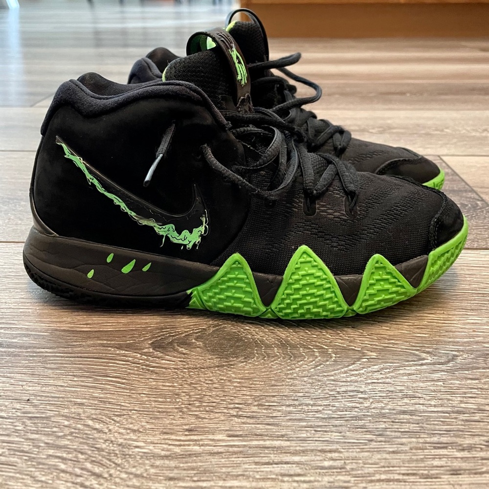Nike Kyrie Halloween